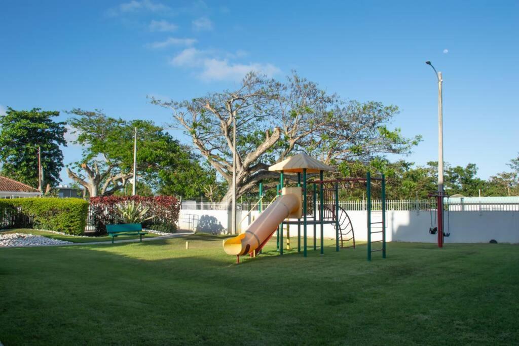 Vistas Apartment @ Puerto Nuevo Beach Vega Baja Esterno foto